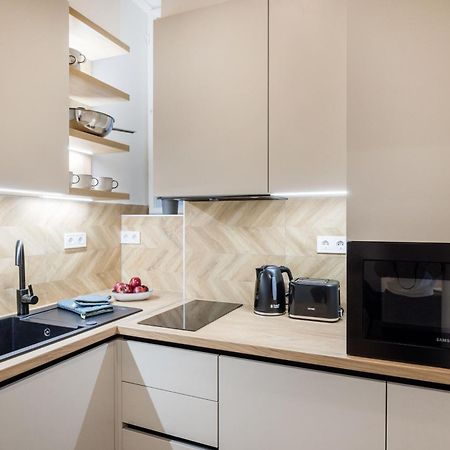 Apartamento Sleek Downtown Living Budapest Exterior foto