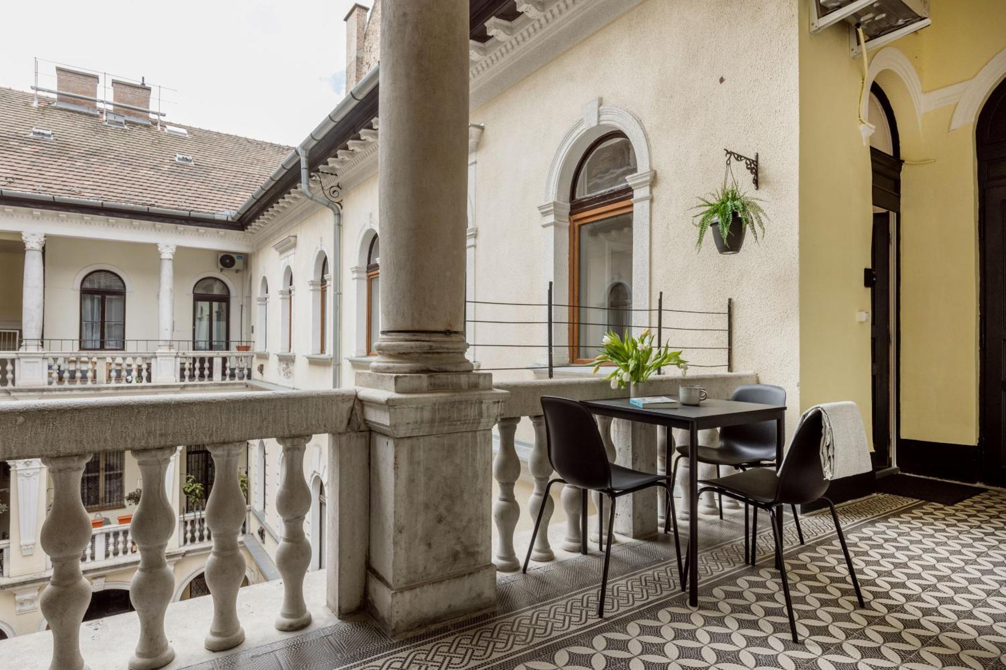 Apartamento Sleek Downtown Living Budapest Exterior foto
