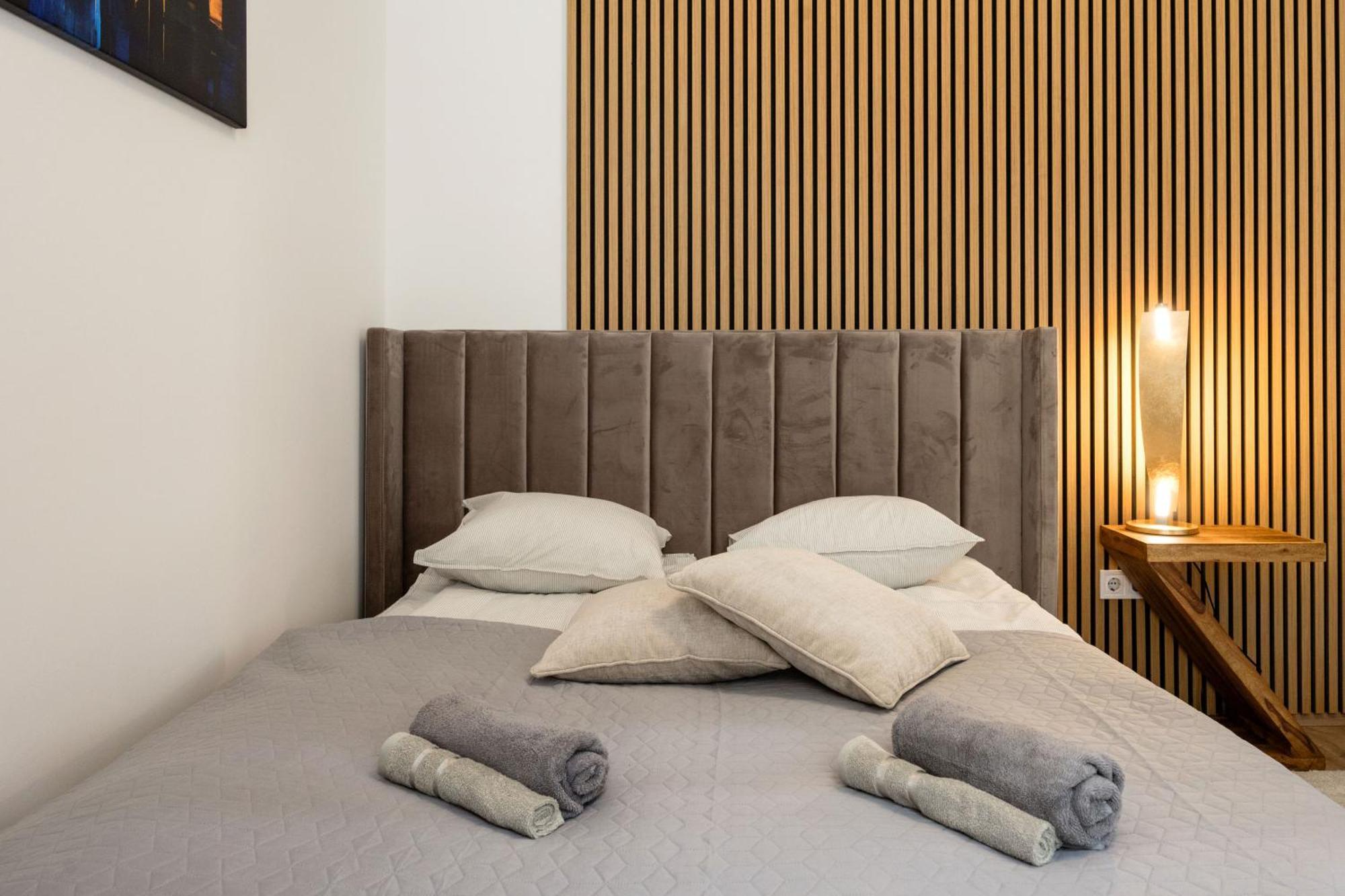 Apartamento Sleek Downtown Living Budapest Exterior foto